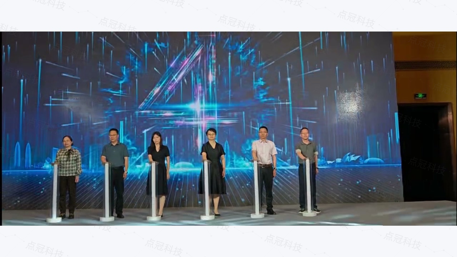 启动视频动效与立柱联动